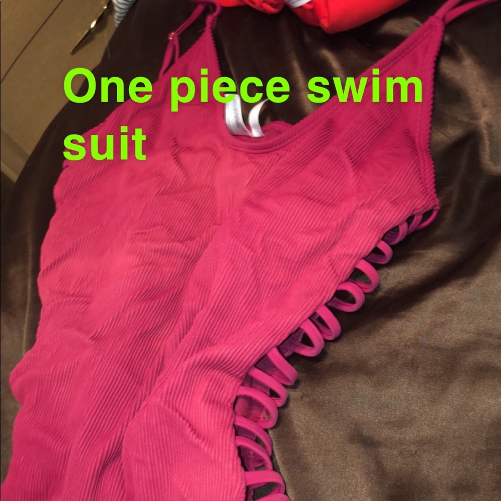 Swim suit one piece